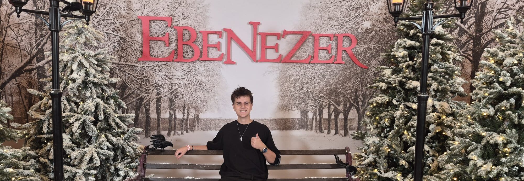 Con at theEbenezer Trailer Christmas Launch Event in London!!!